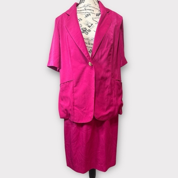 Chic Fuchsia Blazer and Skirt Set - Picture 1 of 6